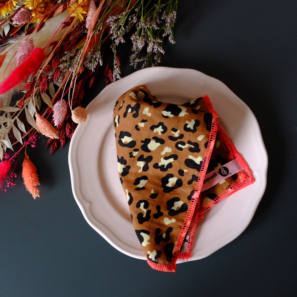 serv_leo_pink_4_1200