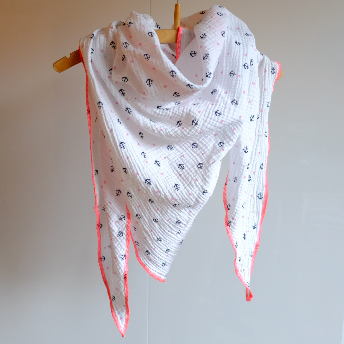 dreieck_ank_weiss_pink_3_1200