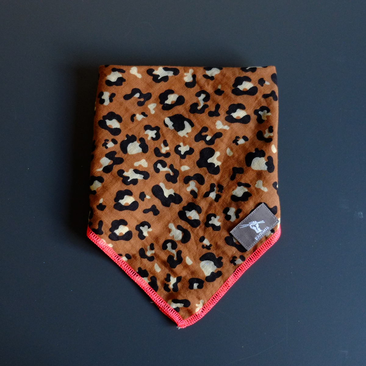 kindrei_leo_neonpink_2_1200